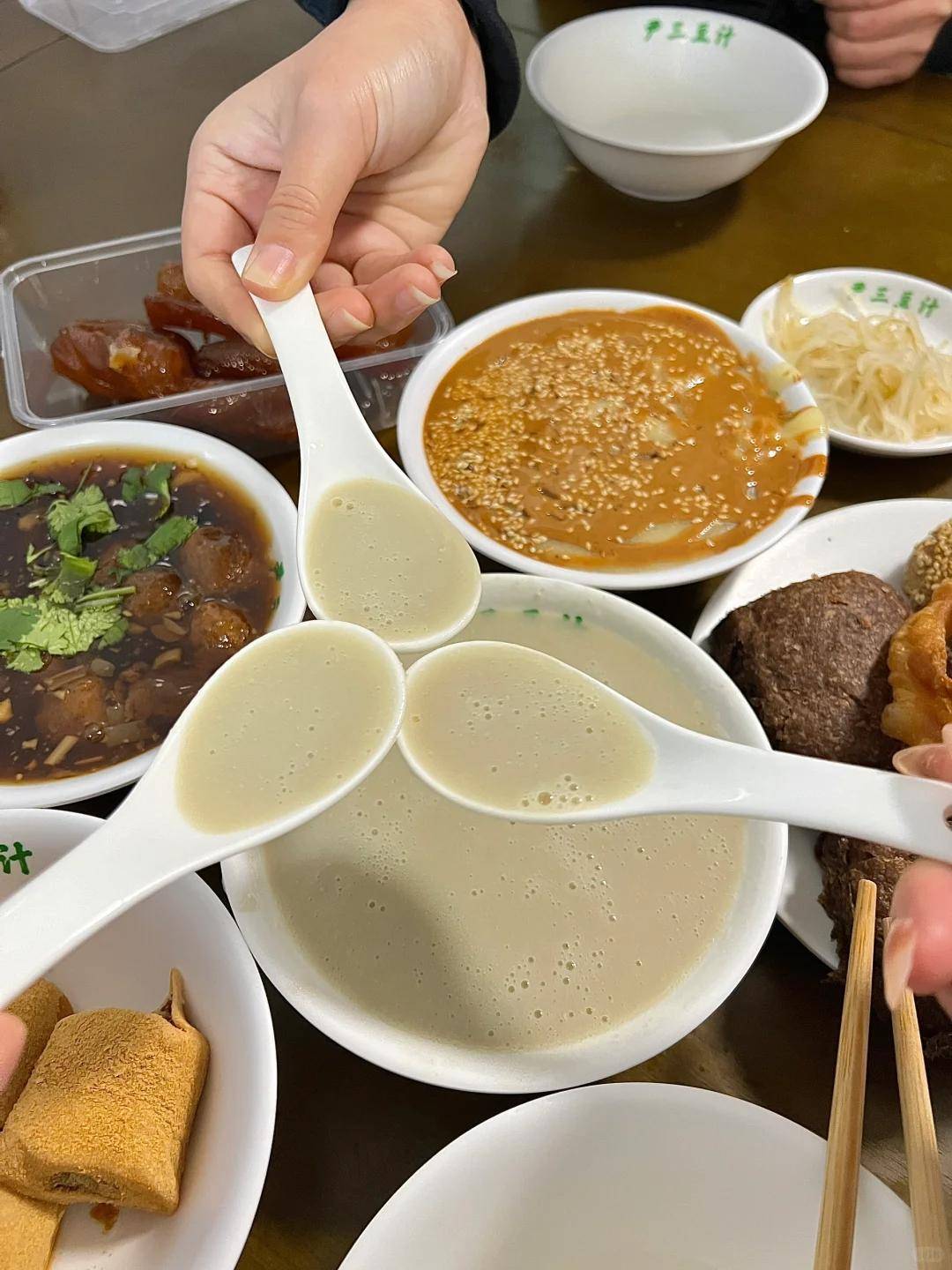 牌旅行社带你体验非遗胡同美食才够味开元棋牌拒绝流水线行程!北京十大金(图1) 牌旅行社带你体验非遗胡同美食才够味开元棋牌拒绝流水线行程!北京十大金(图1)